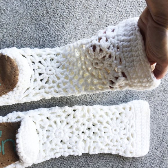 Lemon Cream Crochet Legwear Slippers / Legwarmers, Cable Knit Slippers - Picture 7 of 9